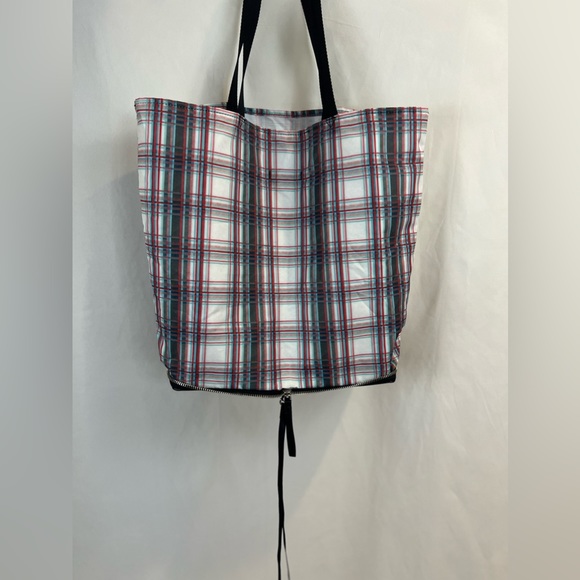 ZARA | Packable Nylon Tote with Carnival Print - Picture 2 of 7